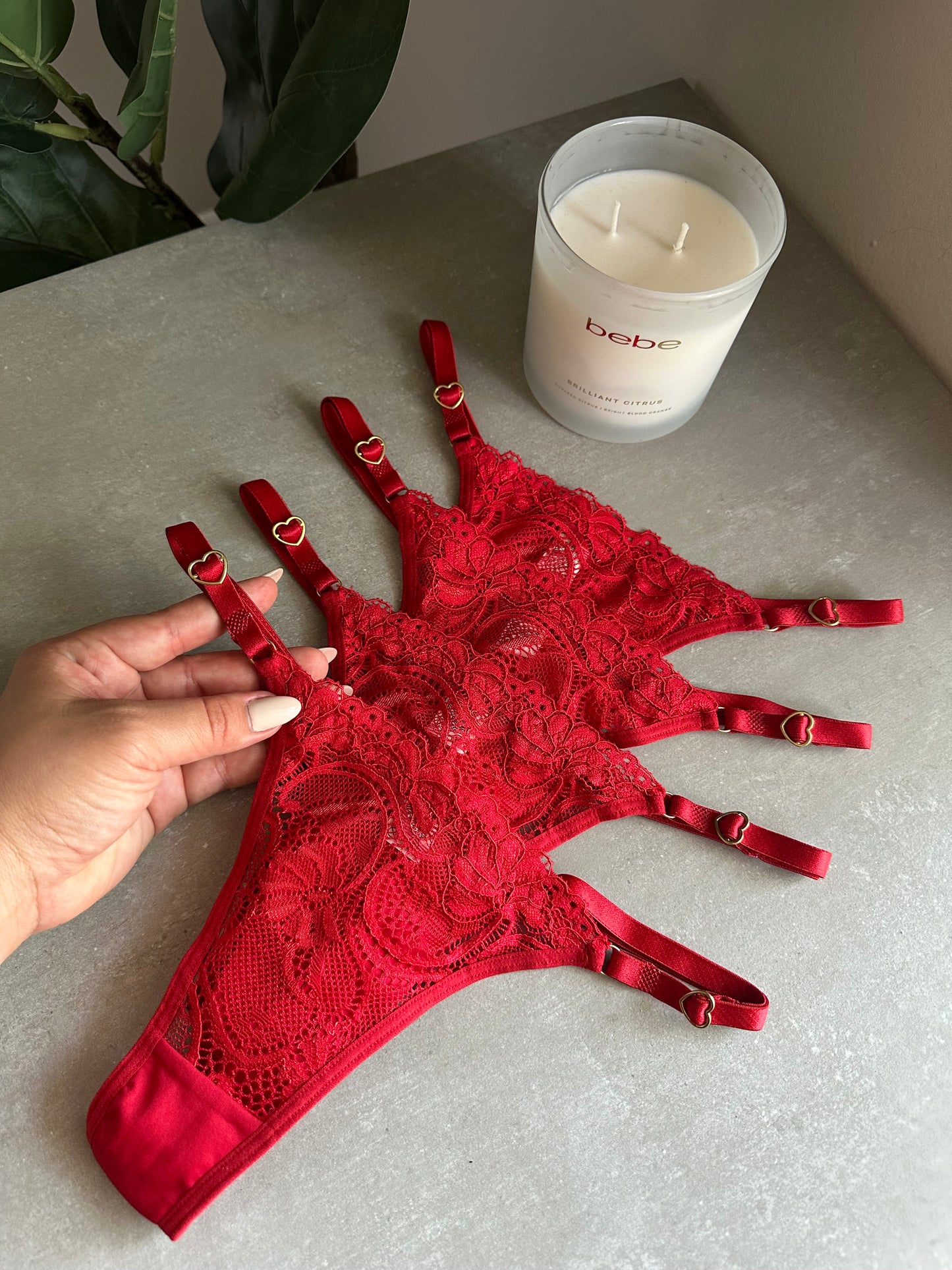 SECOND SKIN LACE THONG – RED