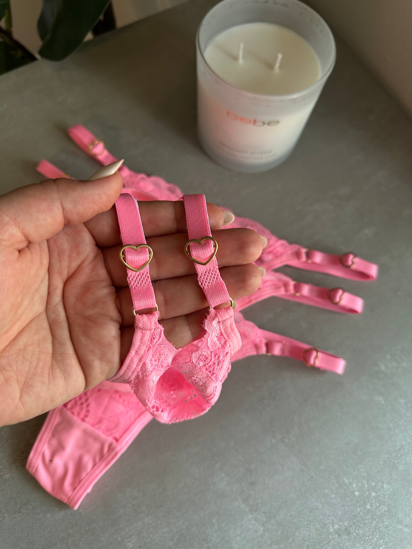 SECOND SKIN LACE THONG – NEON PINK