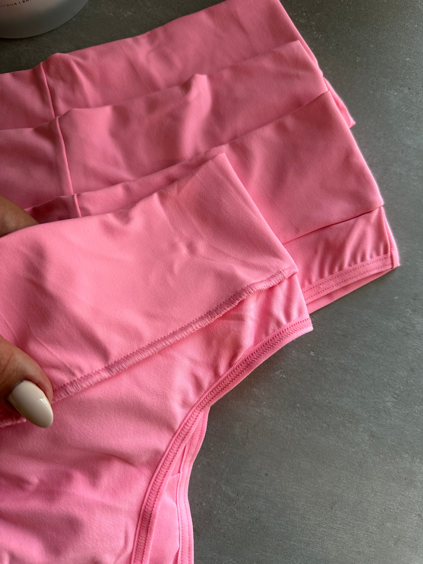 SCULPT HIGH-WAIST THONG – NEON PINK