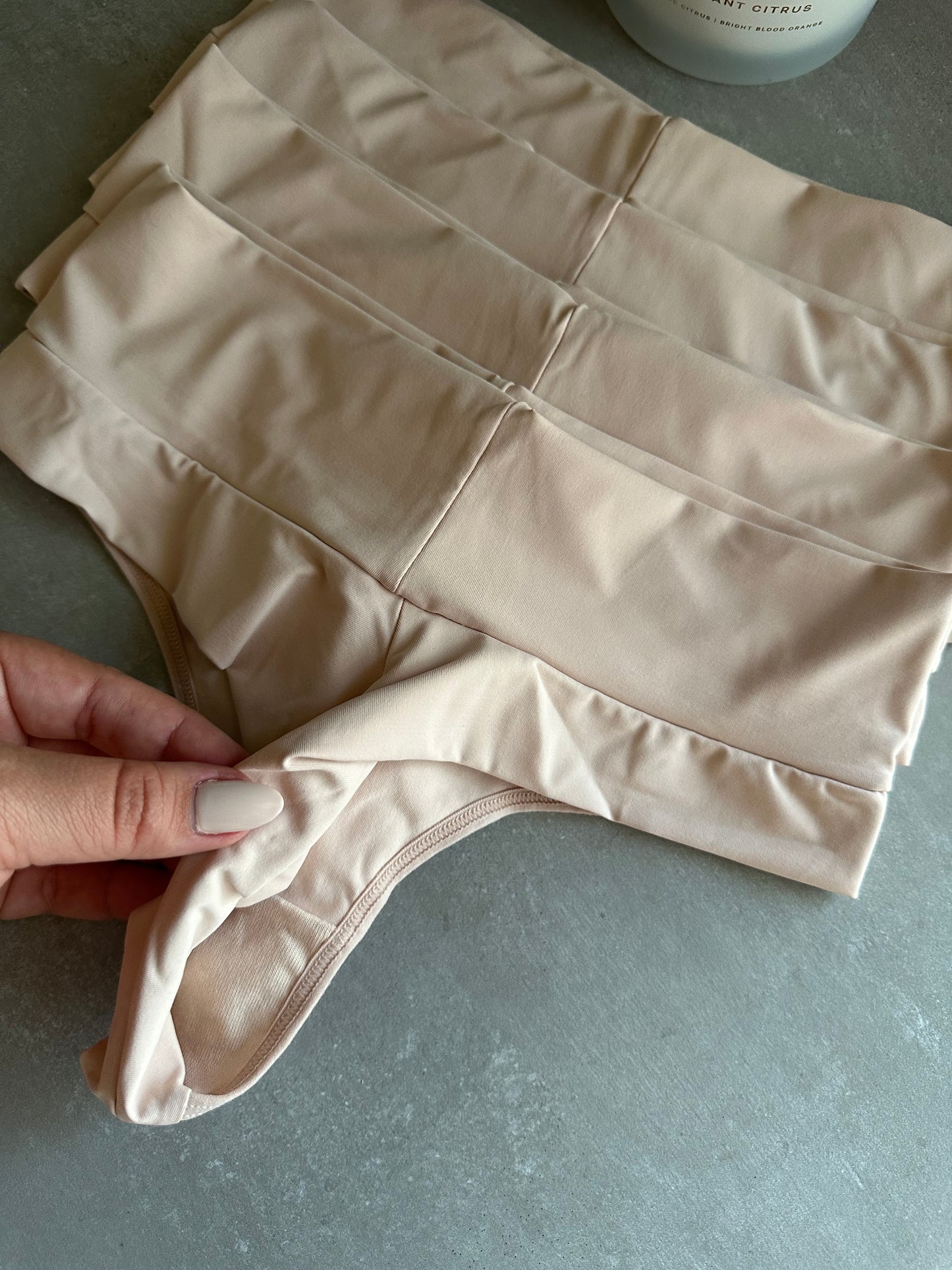 SCULPT HIGH-WAIST THONG – BEIGE