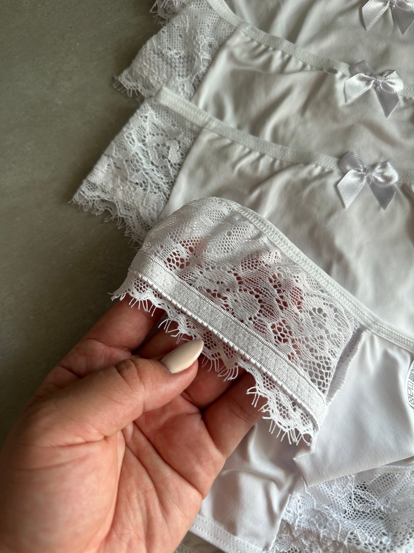 COMFORT LACE BRIEF – WHITE