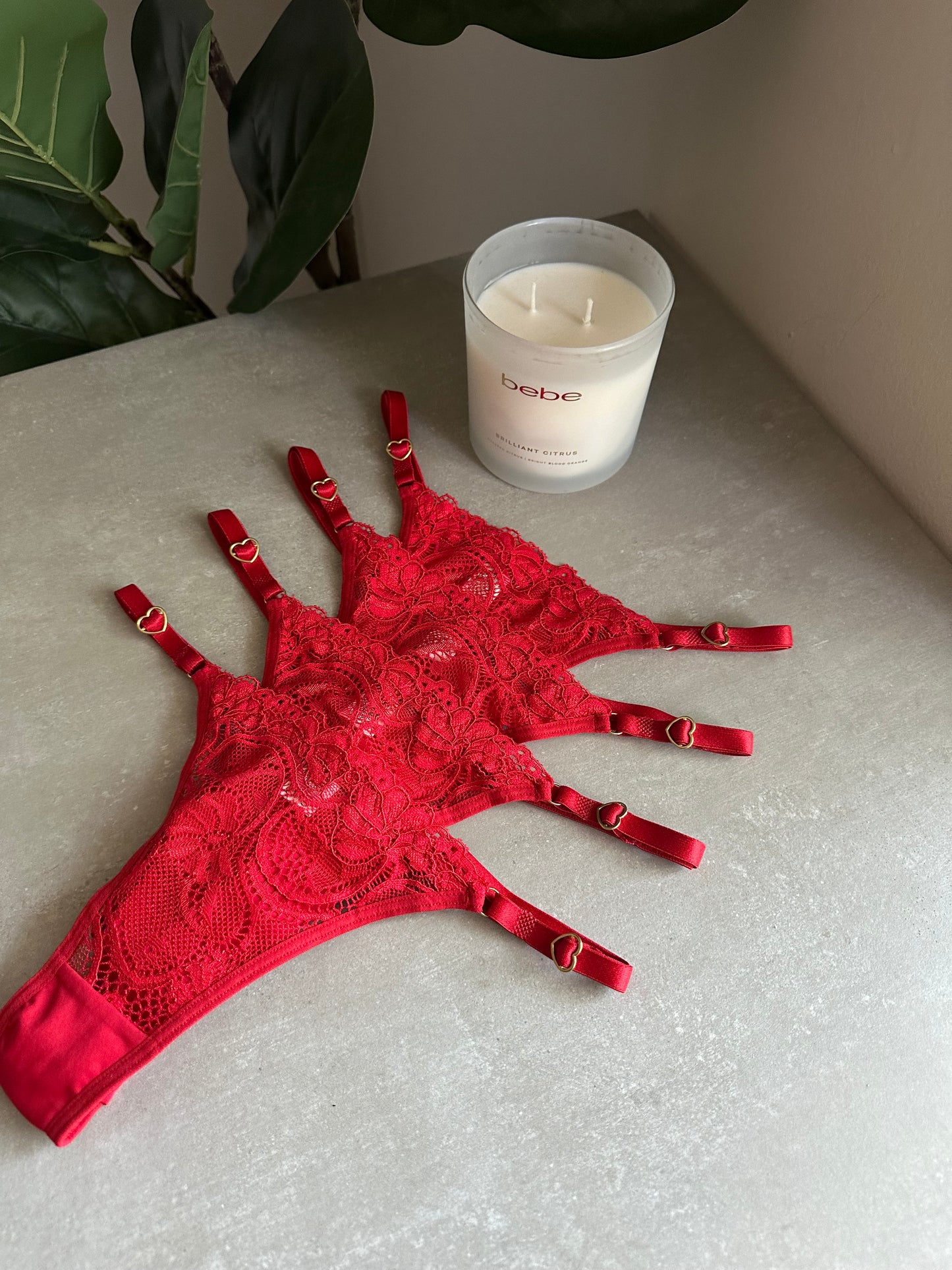 SECOND SKIN LACE THONG – RED