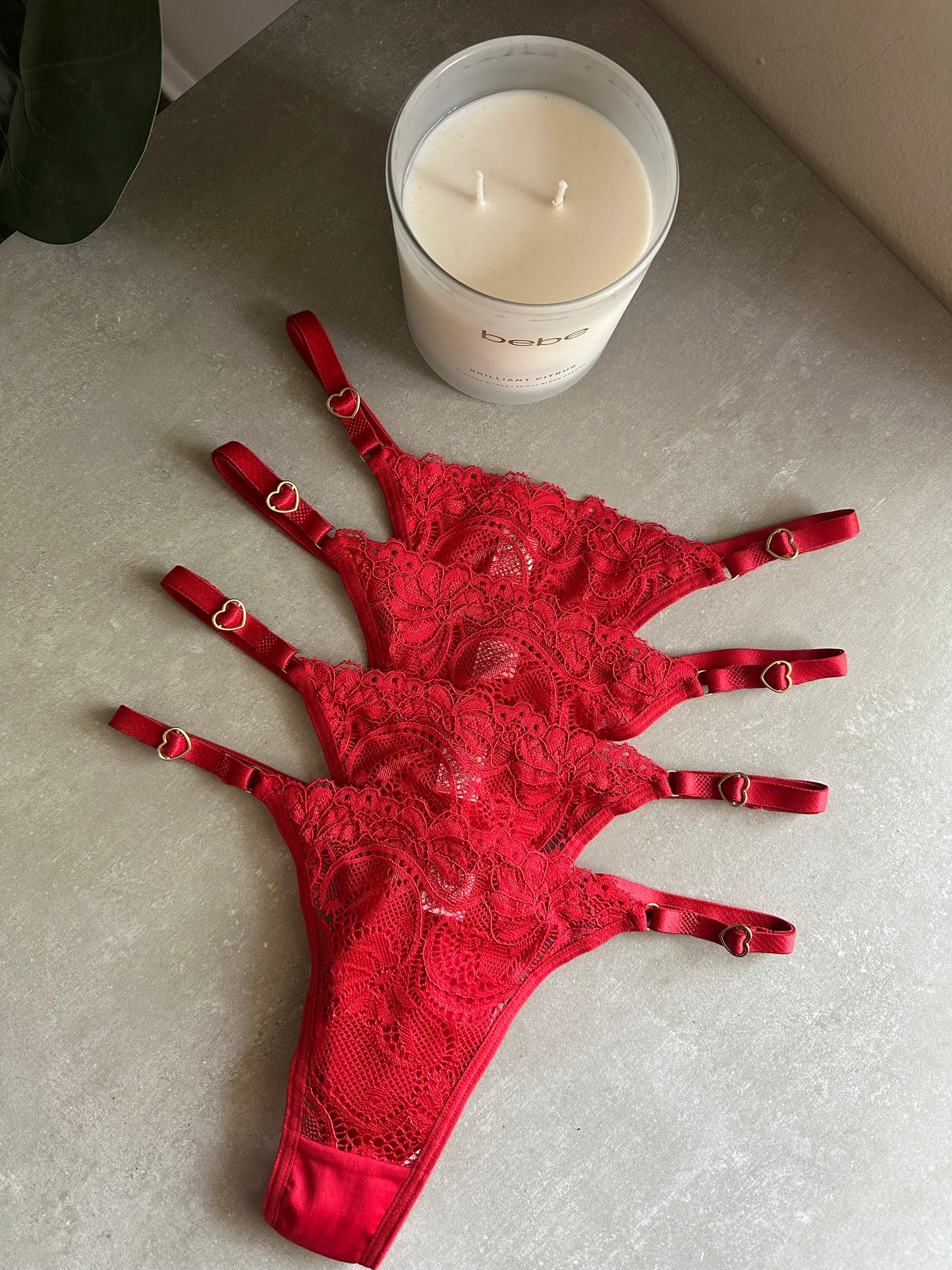 SECOND SKIN LACE THONG – RED