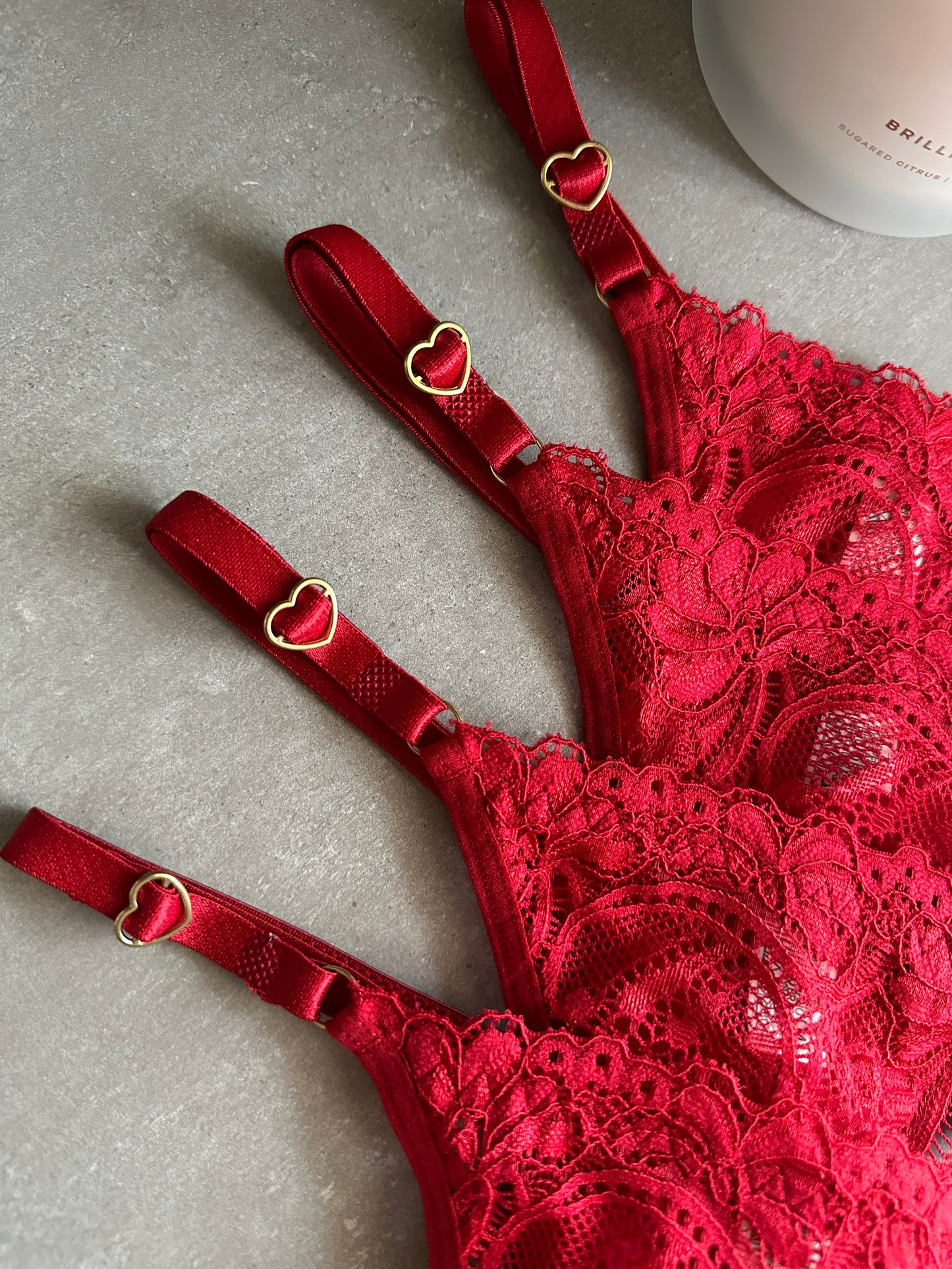 SECOND SKIN LACE THONG – RED