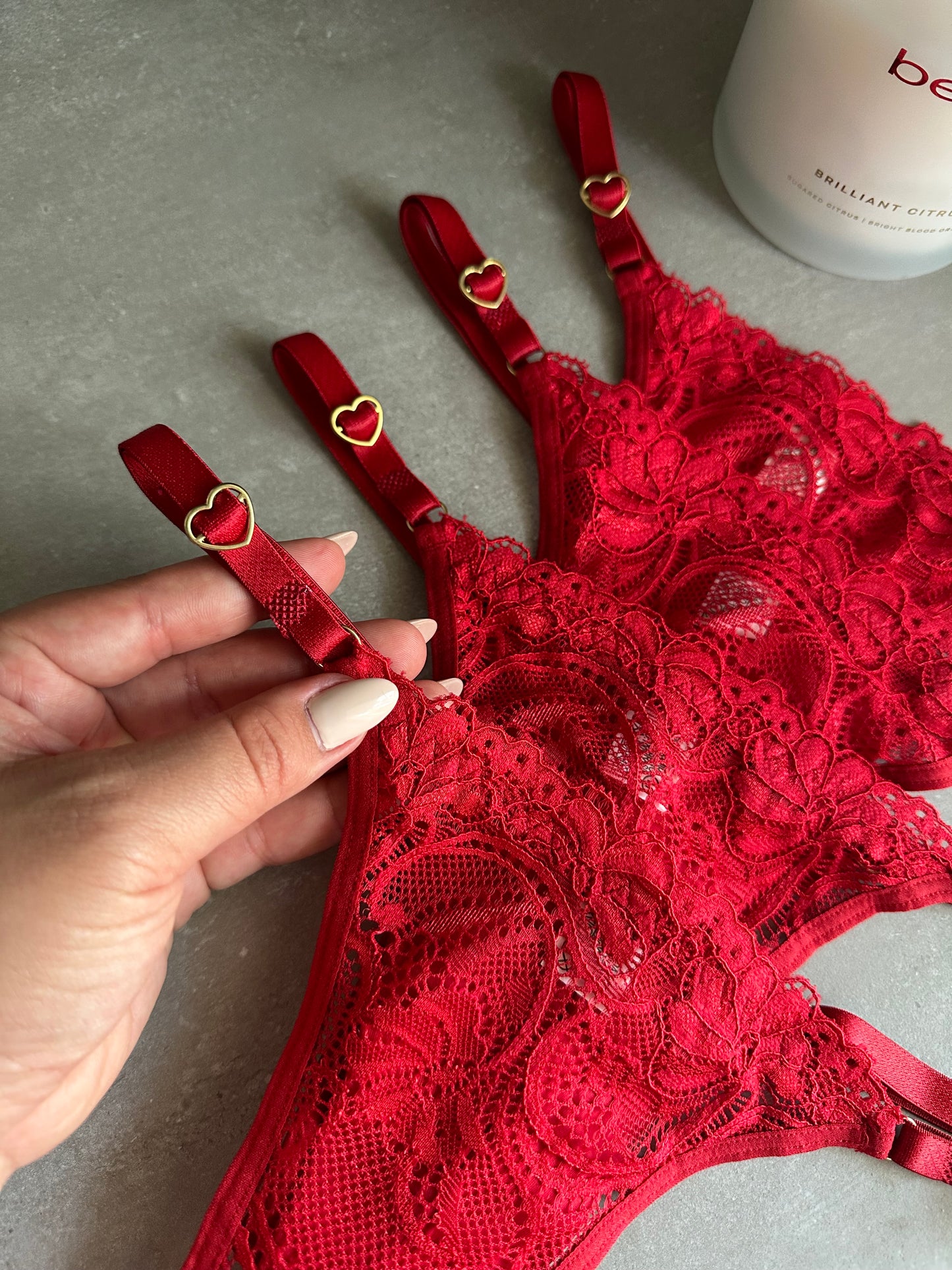 SECOND SKIN LACE THONG – RED