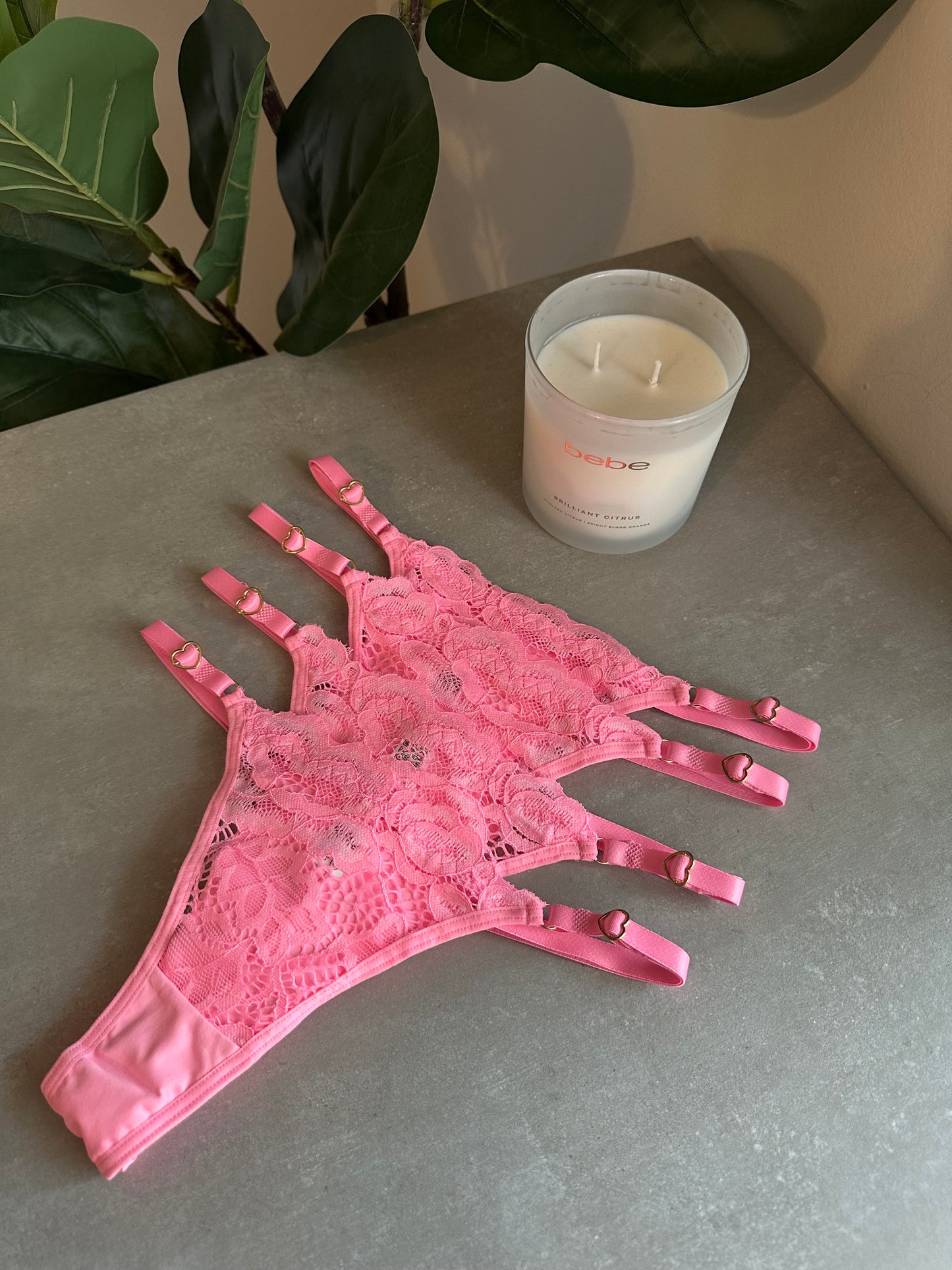 SECOND SKIN LACE THONG – NEON PINK