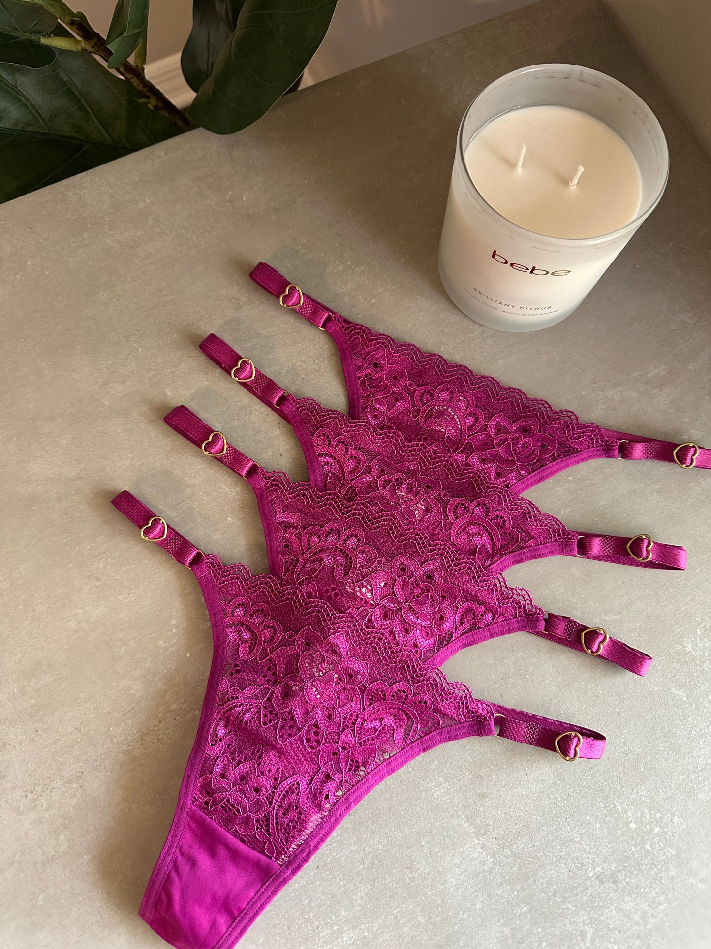 SECOND SKIN LACE THONG – FUCHSIA