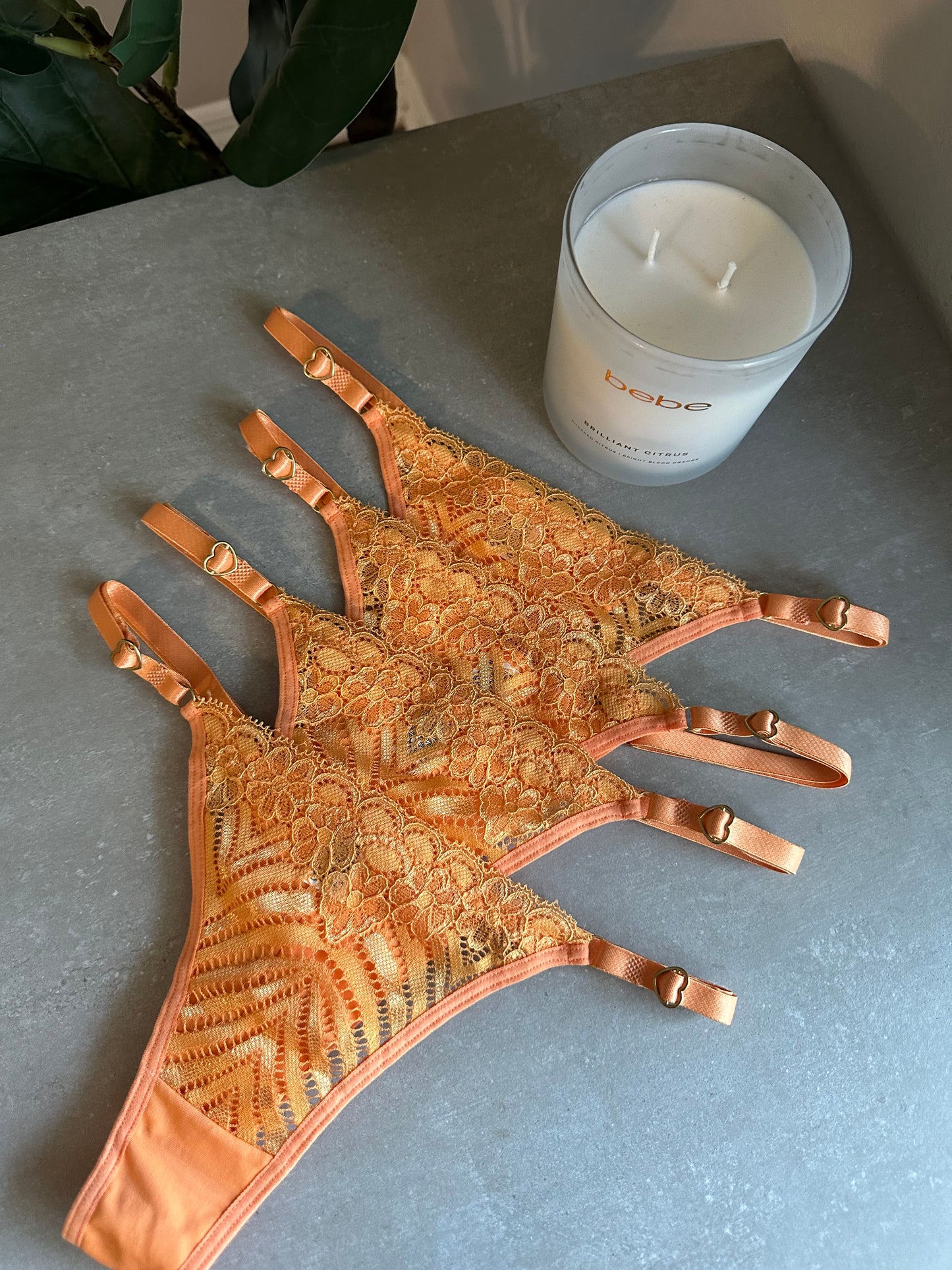 SECOND SKIN LACE THONG – ORANGE