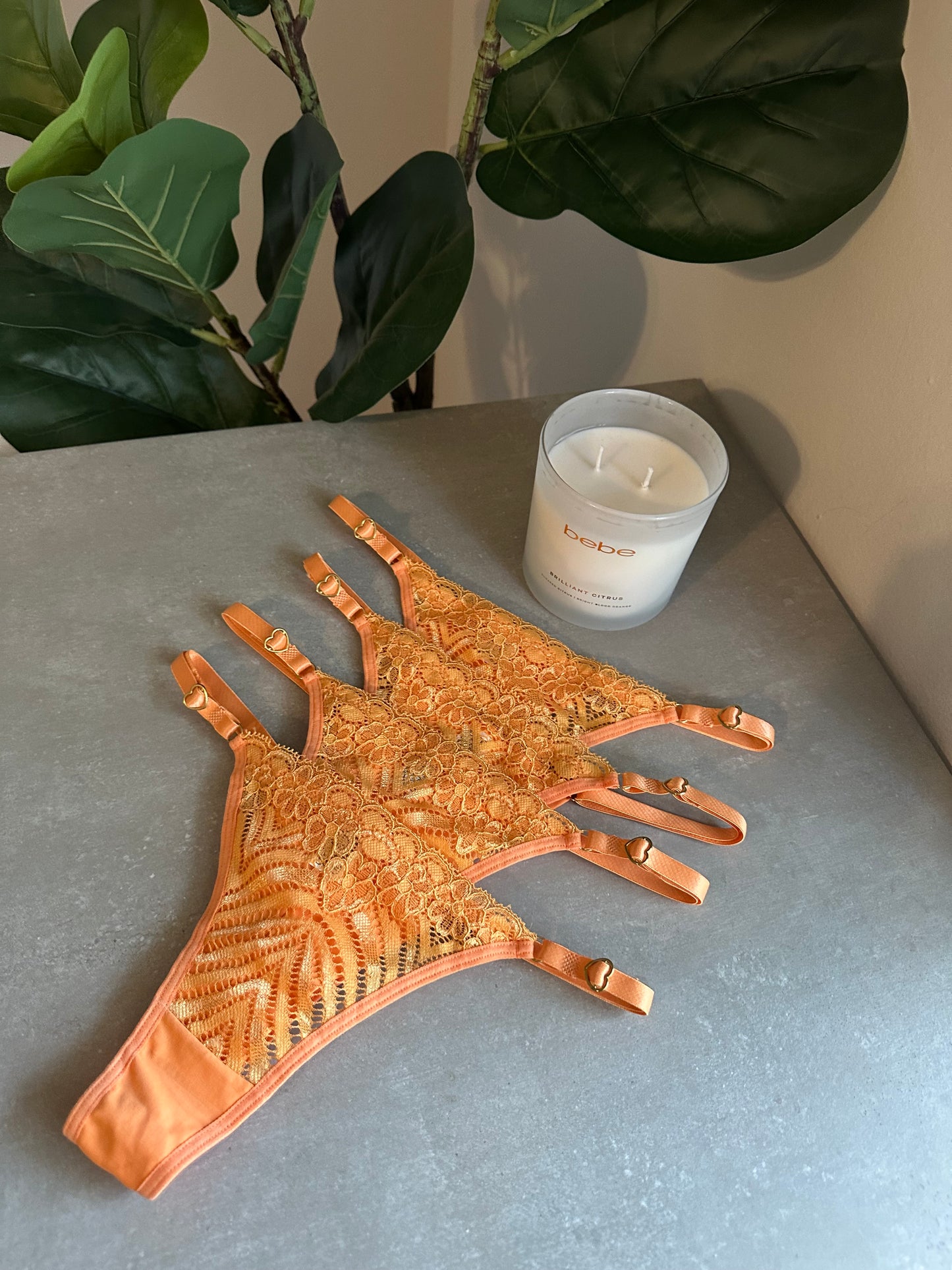 SECOND SKIN LACE THONG – ORANGE