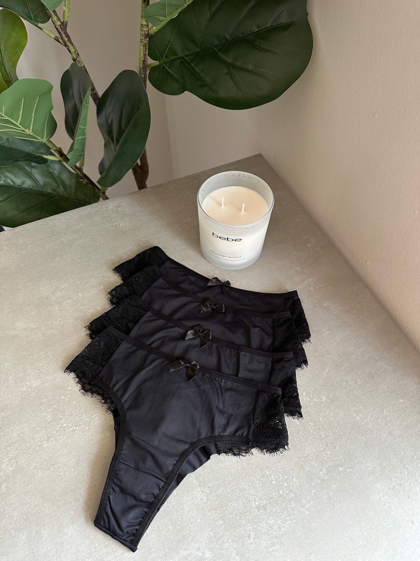 COMFORT LACE BRIEF – BLACK